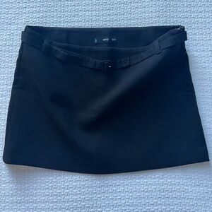 Mini skirt ! (A must have) black size S